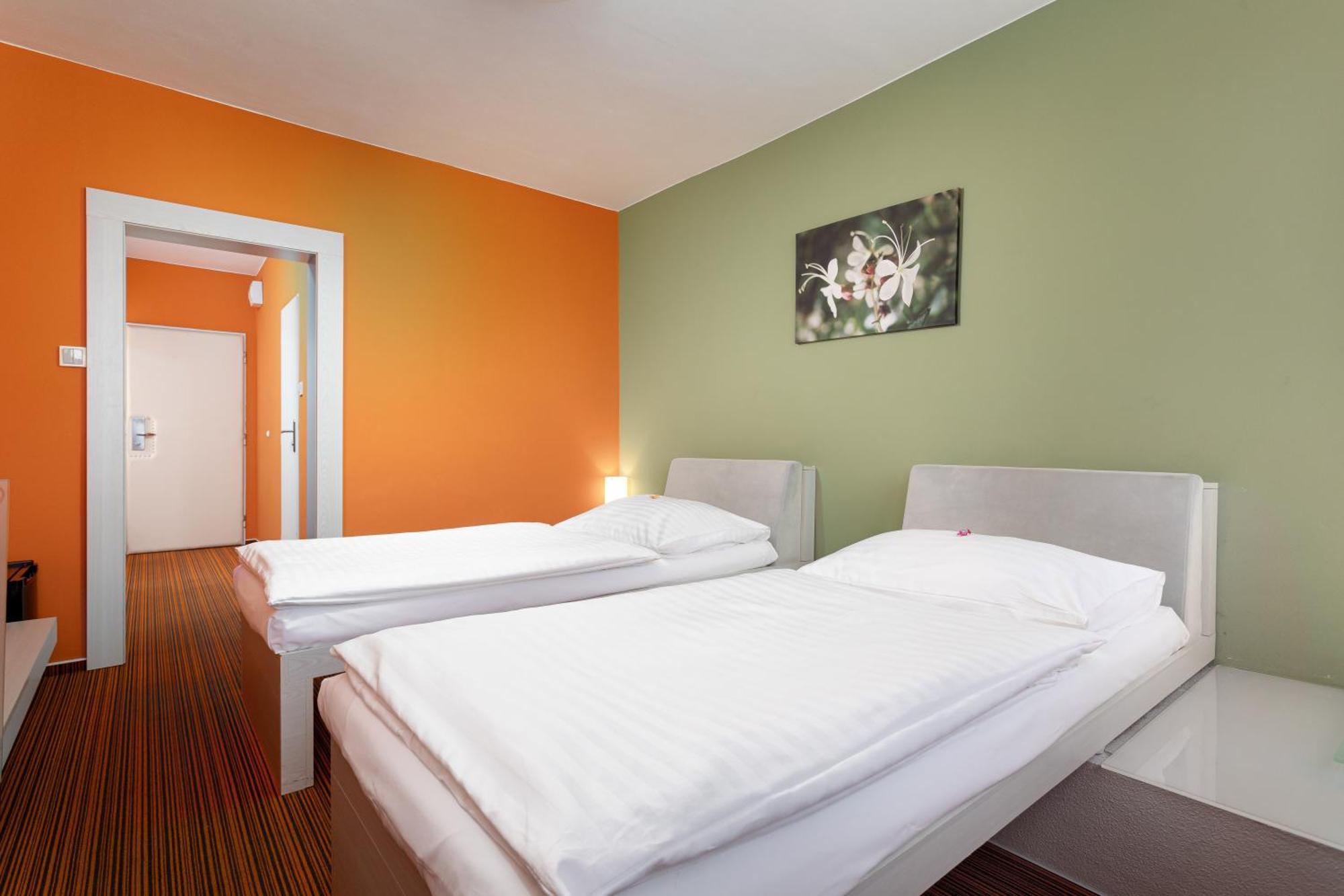 Hotel Koruna Опава Екстер'єр фото