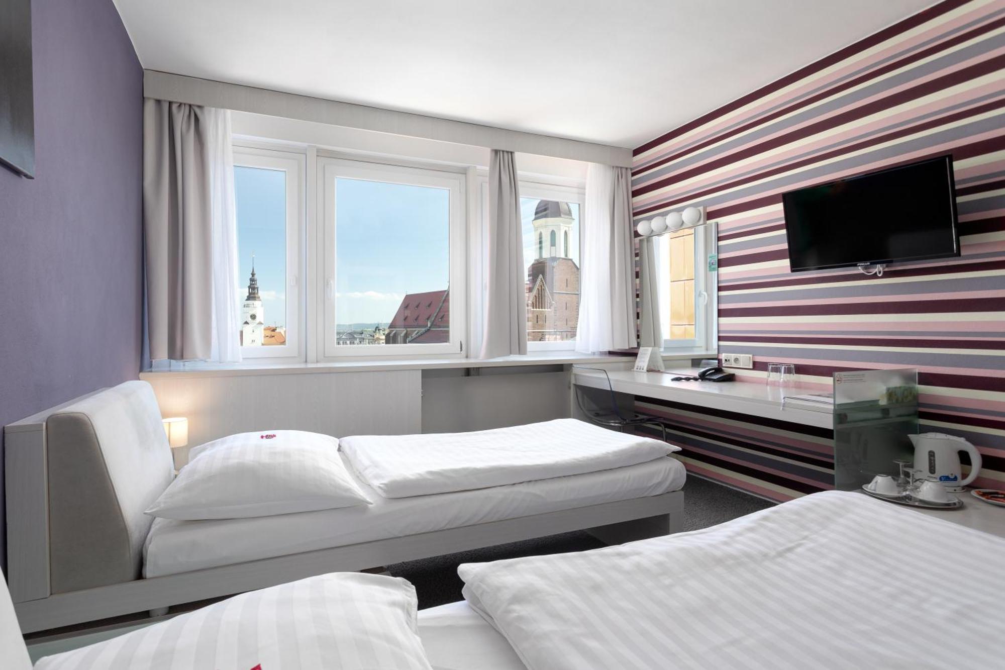 Hotel Koruna Опава Екстер'єр фото